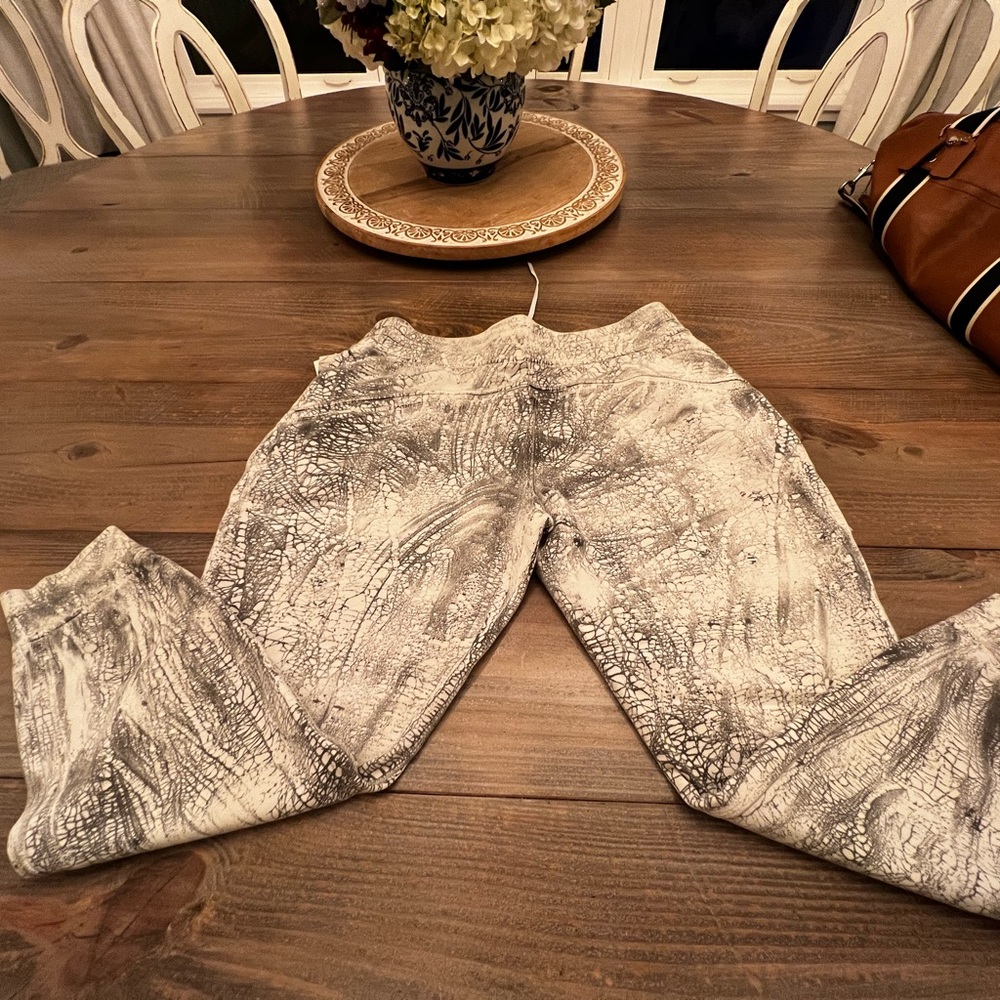 Lululemon Athletica Black and White Track Pants - Picture 3 of 3